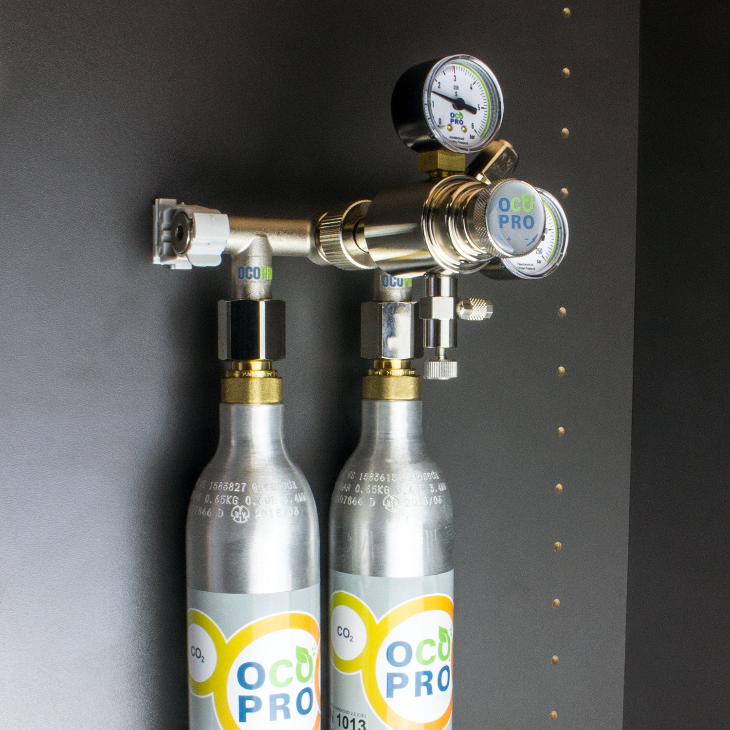CO2 Anlage für bis zu 2 bzw. 4 SodaStream Zylindern 425g/450g Komplettset – 4er Wandverteiler
